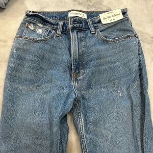 Abercrombie & Fitch The ‘90s Relaxed Jean, high rise